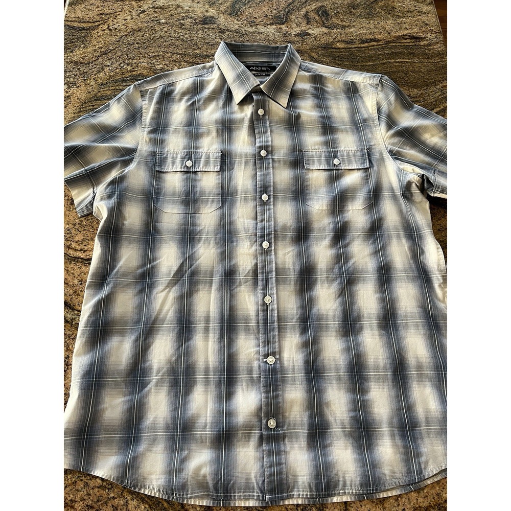 AXIST Mens Short Sleeve Blue Plaid  XL  Slim Fit EUC Button Down 2 Pockets
